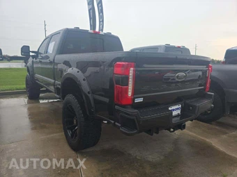 2025 Ford Super Duty F-250 Lariat Crew Cab Medium Bed - miniatura 2