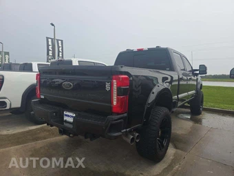 2025 Ford Super Duty F-250 Lariat Crew Cab Medium Bed - miniatura 3