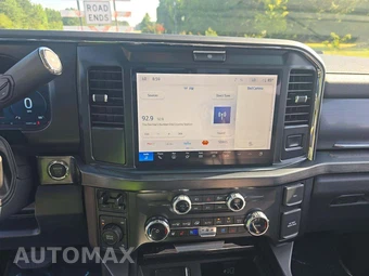 2025 Ford Super Duty F-250 Lariat Crew Cab Medium Bed - miniatura 7