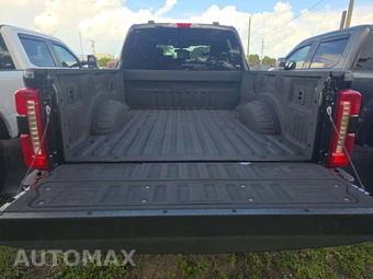 2025 Ford Super Duty F-250 Lariat Crew Cab Medium Bed - miniatura 14