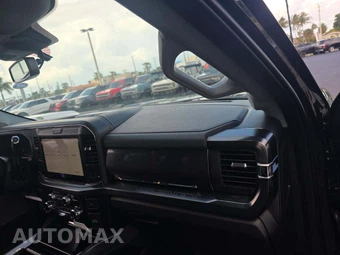 2025 Ford Super Duty F-250 Lariat Crew Cab Medium Bed - miniatura 19