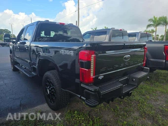 2025 Ford Super Duty F-250 Lariat Crew Cab Medium Bed - miniatura 2