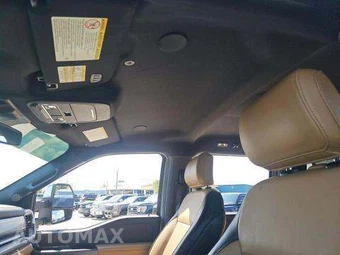 2025 Ford Super Duty F-250 Lariat Crew Cab Medium Bed - miniatura 11