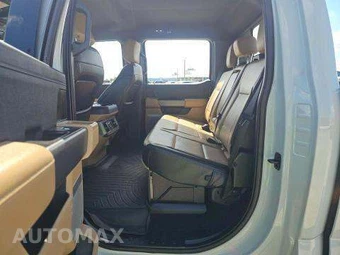 2025 Ford Super Duty F-250 Lariat Crew Cab Medium Bed - miniatura 13