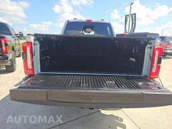 2025 Ford Super Duty F-250 Lariat Crew Cab Medium Bed - miniatura 14