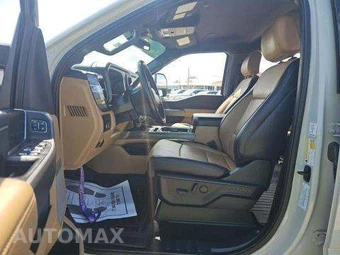 2025 Ford Super Duty F-250 Lariat Crew Cab Medium Bed - miniatura 6