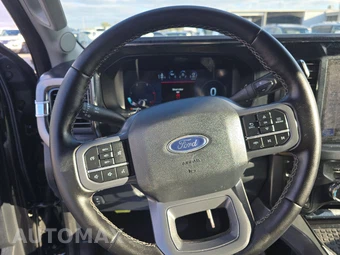 2025 Ford Super Duty F-250 Lariat Crew Cab Medium Bed - miniatura 10