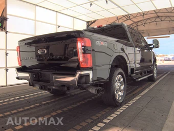 2025 Ford Super Duty F-250 Lariat Crew Cab Medium Bed - miniatura 4