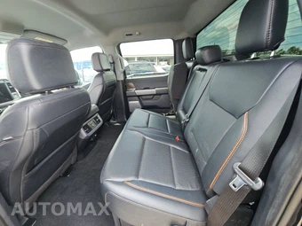 2025 Ford Super Duty F-250 Lariat Crew Cab Medium Bed - miniatura 13