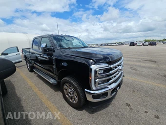 2025 Ford Super Duty F-250 Lariat Crew Cab Medium Bed - miniatura 3