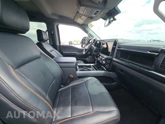 2025 Ford Super Duty F-250 Lariat Crew Cab Medium Bed - miniatura 8