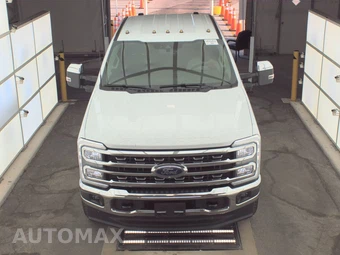2025 Ford Super Duty F-250 Lariat Crew Cab Medium Bed - miniatura 2