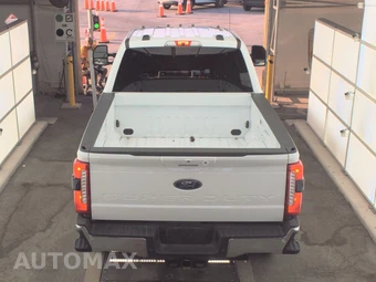 2025 Ford Super Duty F-250 Lariat Crew Cab Medium Bed - miniatura 5