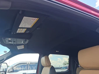 2025 Ford Super Duty F-250 Lariat Crew Cab Medium Bed - miniatura 17