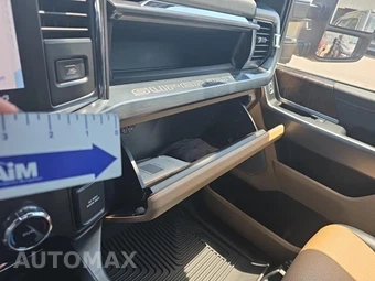 2025 Ford Super Duty F-250 Lariat Crew Cab Medium Bed - miniatura 23