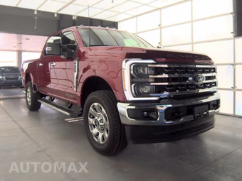 2025 Ford Super Duty F-250 Lariat Crew Cab Medium Bed - miniatura 3