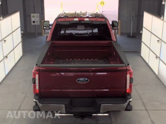2025 Ford Super Duty F-250 Lariat Crew Cab Medium Bed - miniatura 5