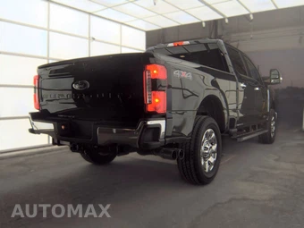 2025 Ford Super Duty F-250 Lariat Crew Cab Medium Bed - miniatura 4