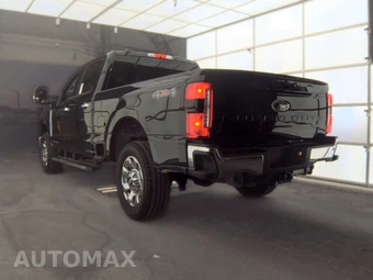 2025 Ford Super Duty F-250 Lariat Crew Cab Medium Bed - miniatura 6