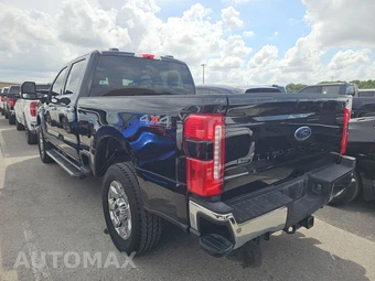 2025 Ford Super Duty F-250 Lariat Crew Cab Medium Bed - miniatura 6
