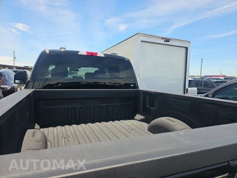 2025 Ford Super Duty F-250 Lariat Crew Cab Medium Bed - miniatura 16