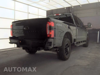 2025 Ford Super Duty F-250 Lariat Crew Cab Medium Bed - miniatura 4