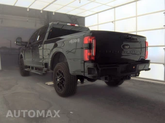 2025 Ford Super Duty F-250 Lariat Crew Cab Medium Bed - miniatura 6