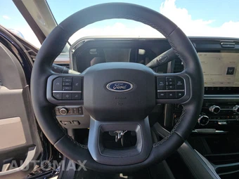 2025 Ford Super Duty F-250 Lariat Crew Cab Medium Bed - miniatura 10