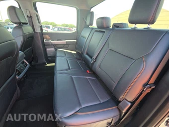 2025 Ford Super Duty F-250 Lariat Crew Cab Medium Bed - miniatura 13