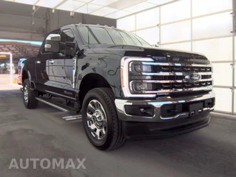 2025 Ford Super Duty F-250 Lariat Crew Cab Medium Bed - miniatura 3