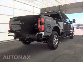 2025 Ford Super Duty F-250 Lariat Crew Cab Medium Bed - miniatura 4