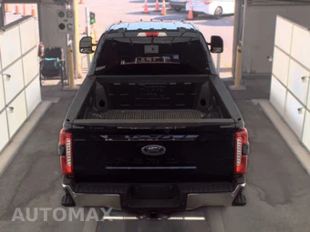 2025 Ford Super Duty F-250 Lariat Crew Cab Medium Bed - miniatura 5