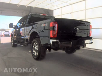 2025 Ford Super Duty F-250 Lariat Crew Cab Medium Bed - miniatura 6