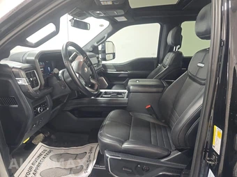 2025 Ford Super Duty F-250 Platinum Crew Cab Medium Bed - miniatura 7