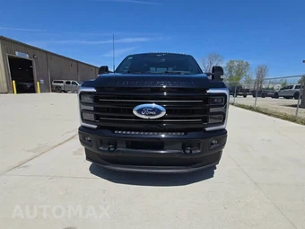 2025 Ford Super Duty F-250 Platinum Crew Cab Medium Bed - miniatura 2