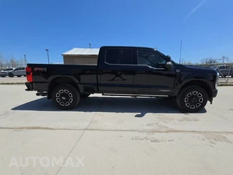2025 Ford Super Duty F-250 Platinum Crew Cab Medium Bed - miniatura 5