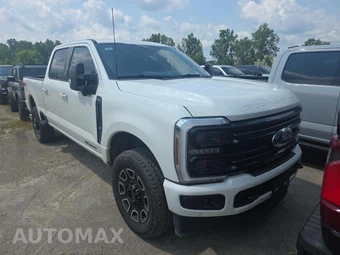 2025 Ford Super Duty F-250 Platinum Crew Cab Medium Bed - miniatura 3