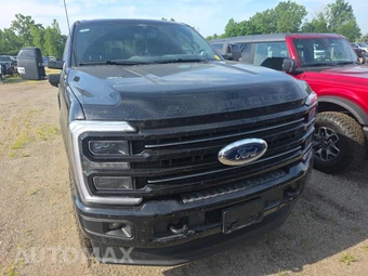 2025 Ford Super Duty F-250 Platinum Crew Cab Medium Bed - miniatura 2