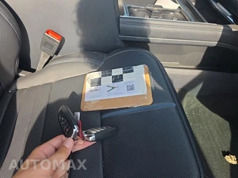 2025 Ford Super Duty F-250 Platinum Crew Cab Medium Bed - miniatura 21
