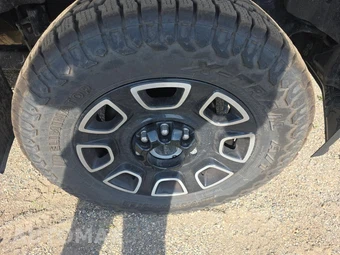 2025 Ford Super Duty F-250 Platinum Crew Cab Medium Bed - miniatura 9