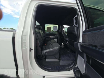 2025 Ford Super Duty F-250 Platinum Crew Cab Medium Bed - miniatura 13