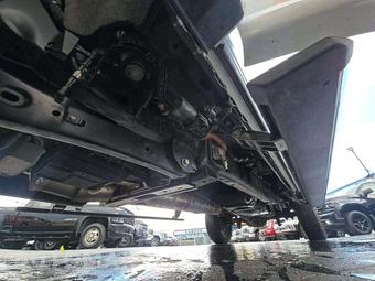 2025 Ford Super Duty F-250 Platinum Crew Cab Medium Bed - miniatura 4