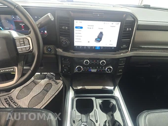2025 Ford Super Duty F-250 Platinum Crew Cab Medium Bed - miniatura 11