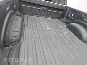 2025 Ford Super Duty F-250 Platinum Crew Cab Medium Bed - miniatura 16