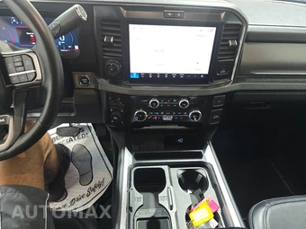 2025 Ford Super Duty F-250 Platinum Crew Cab Medium Bed - miniatura 11