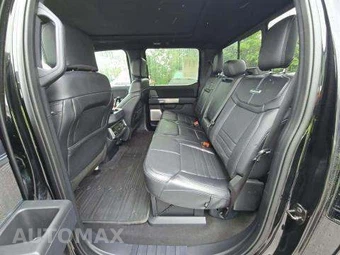 2025 Ford Super Duty F-250 Platinum Crew Cab Medium Bed - miniatura 14