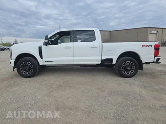 2025 Ford Super Duty F-250 Platinum Crew Cab Medium Bed - miniatura 3