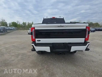 2025 Ford Super Duty F-250 Platinum Crew Cab Medium Bed - miniatura 4