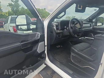 2025 Ford Super Duty F-250 Platinum Crew Cab Medium Bed - miniatura 13