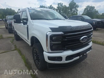 2025 Ford Super Duty F-250 Platinum Crew Cab Medium Bed - miniatura 3